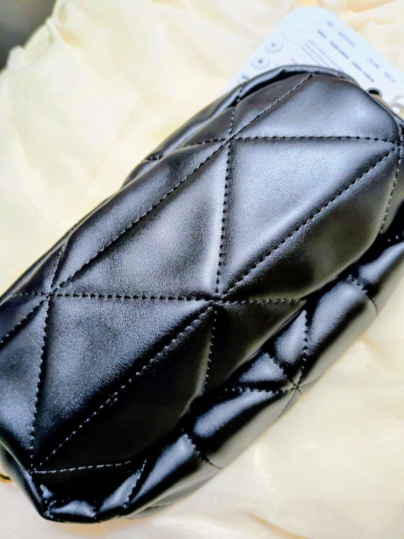 き*う様 希少、未使用☺️極美品☺️PRADA ブラック キルティング ショルダ