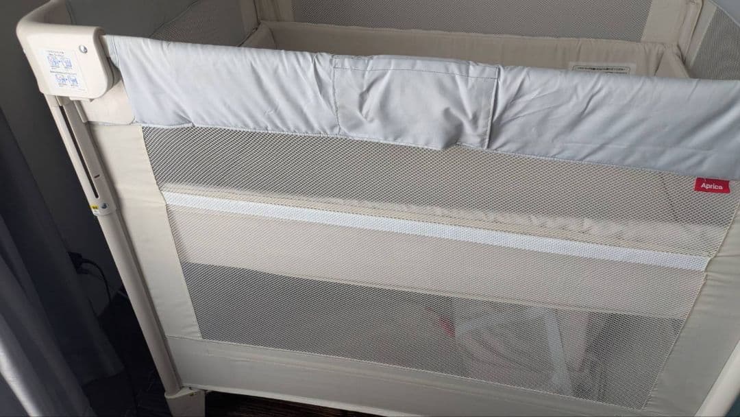 アップリカ　ココネルエアー(ホワイトグレー)