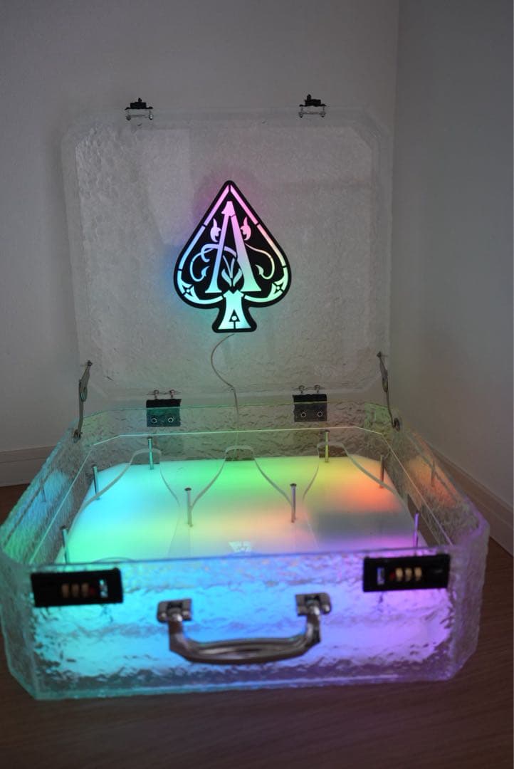 新品 シャンパン ケース LED アルマンド アタッシュケース