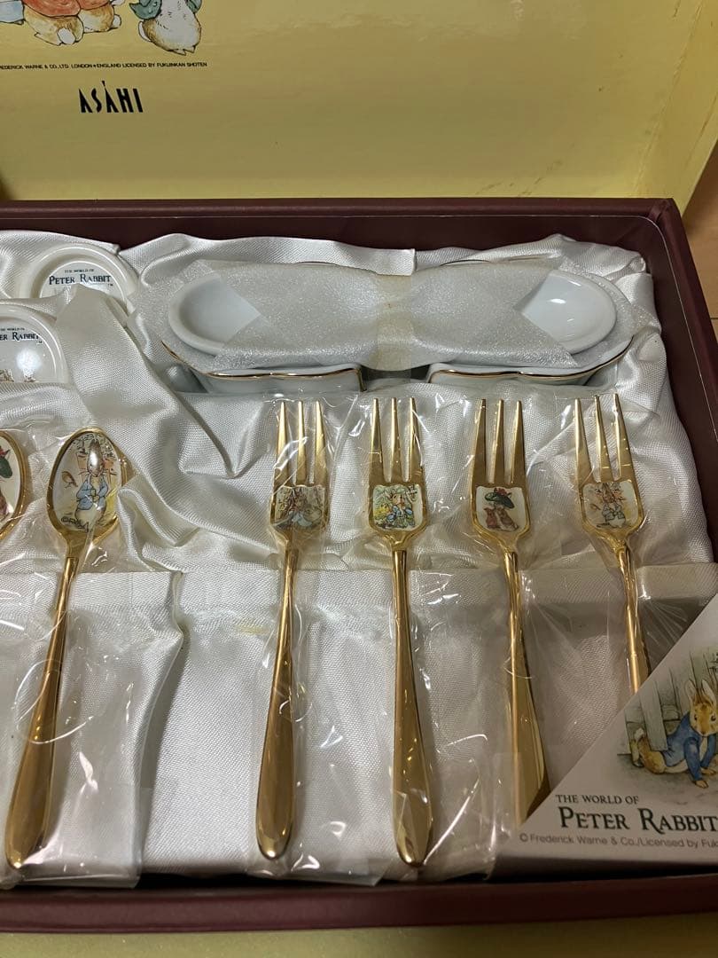 【新品未使用】ピーターラビット カトラリーセット