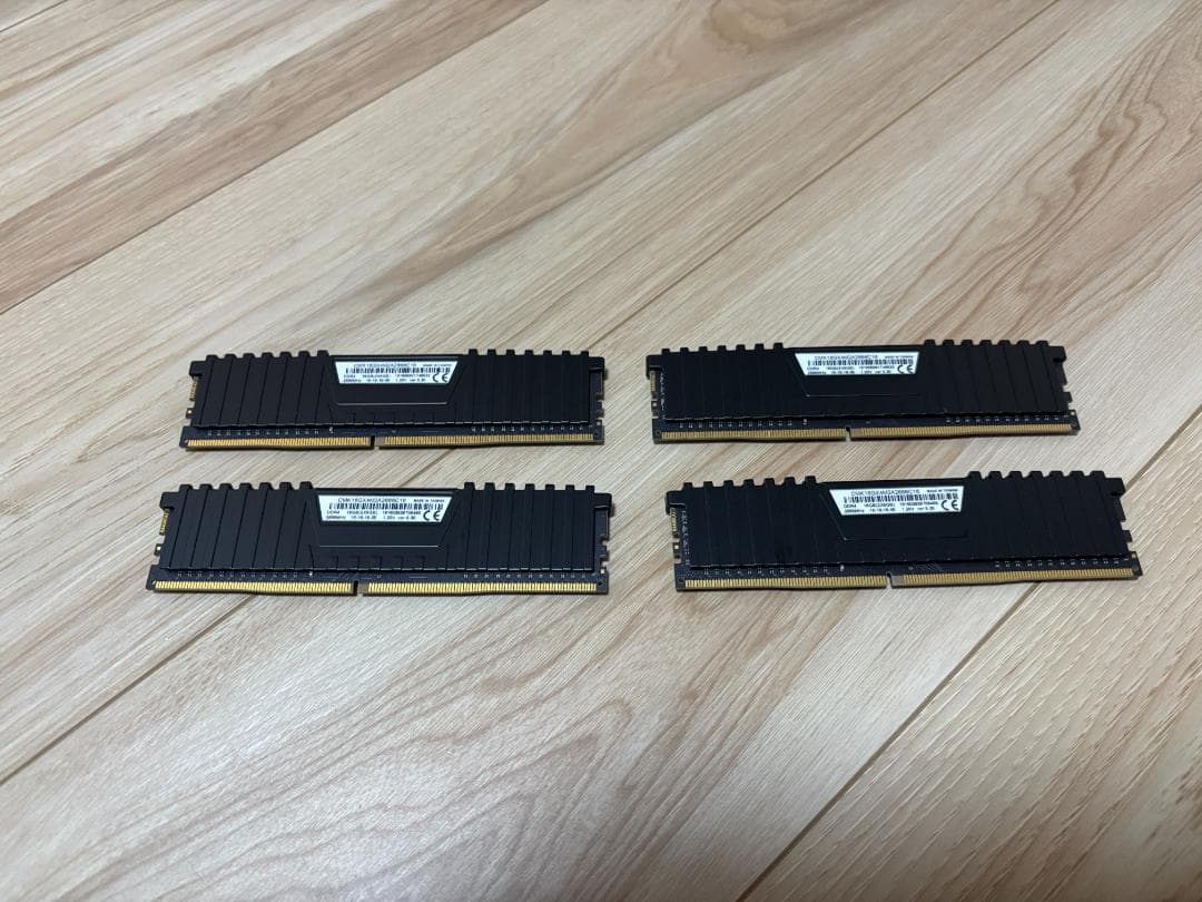 メモリー CORSAIR Vengeance DDR4 32GB (4x8GB)