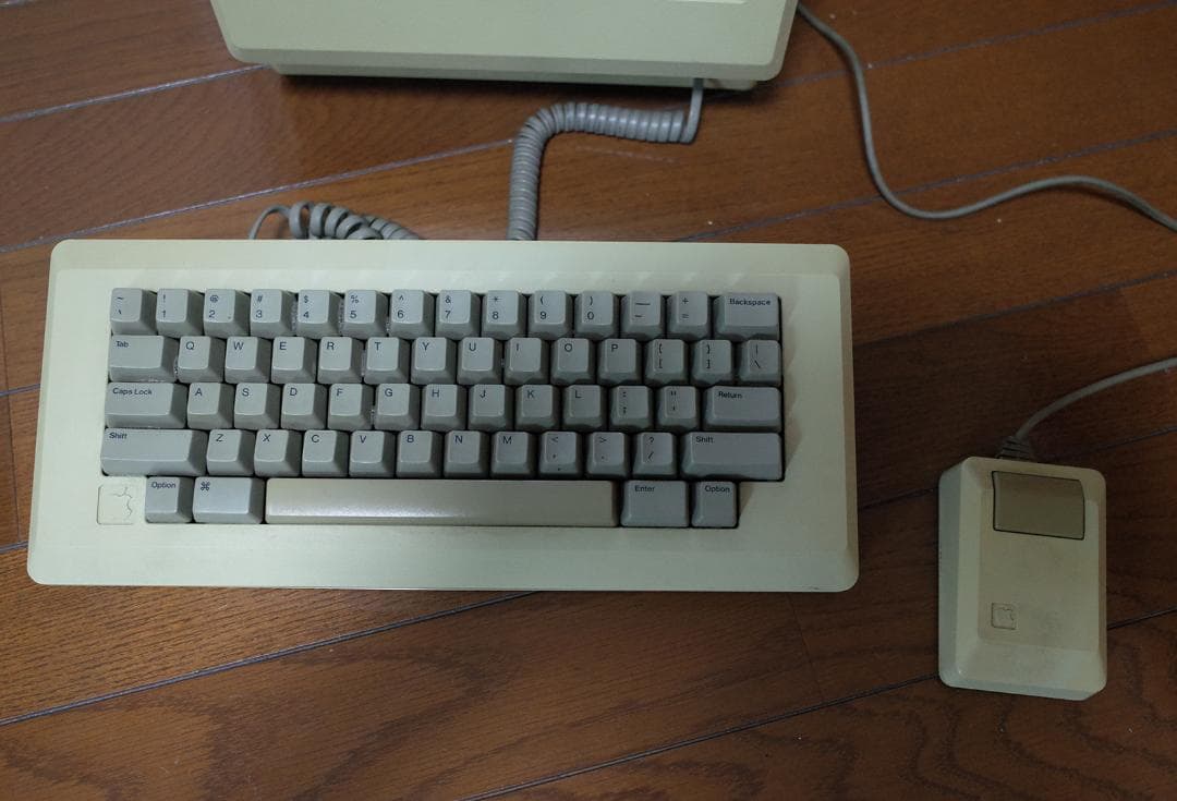 か*ん様 作動品 Apple Macintosh Plus 1Mb マッキントッ