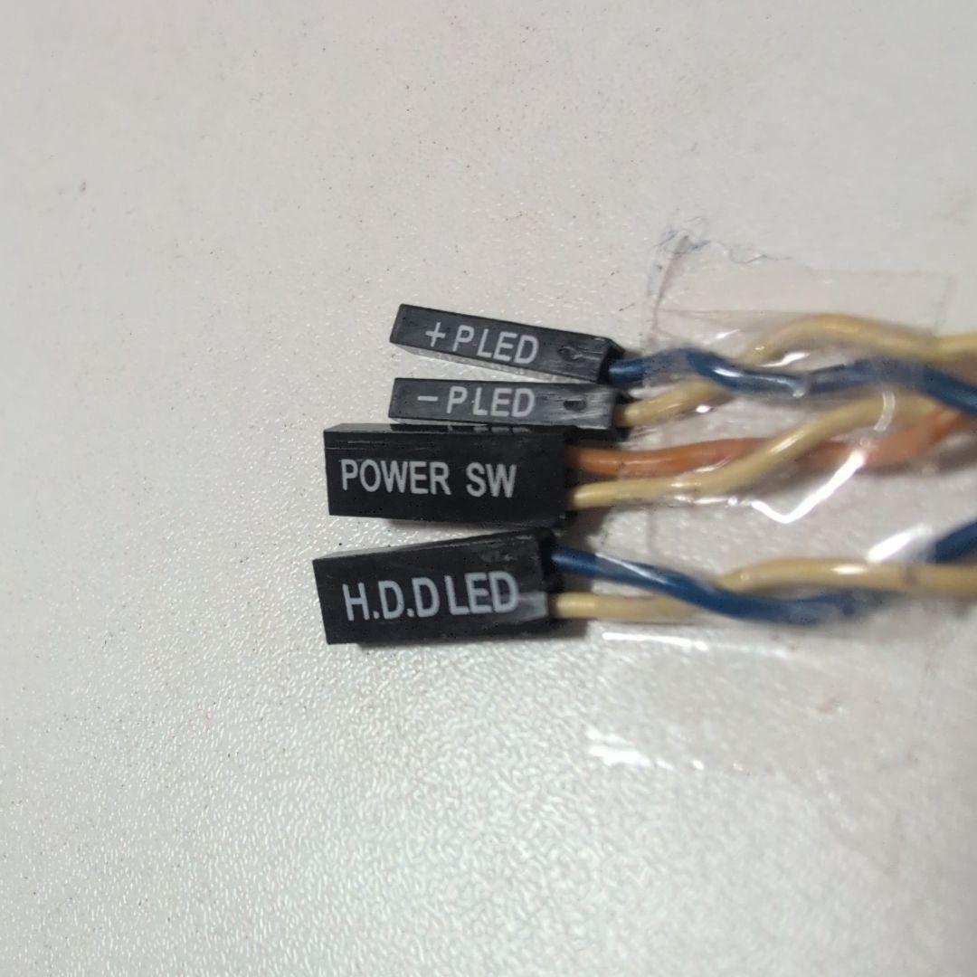 PCケース　ガンダム仕様　AOpen G326　microATX 中古