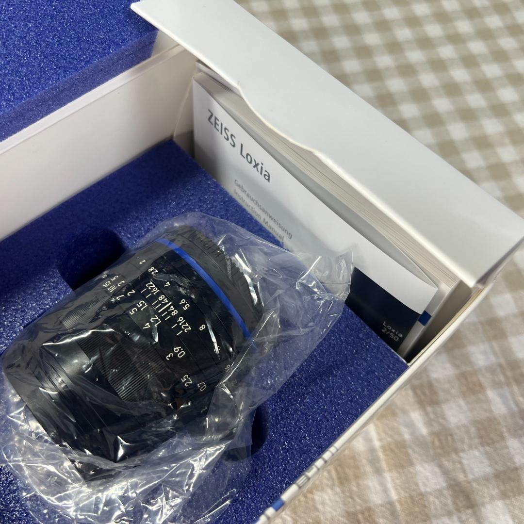 ZEISS Loxia 2/50 E-mount 標準レンズ（フルサイズ対応）
