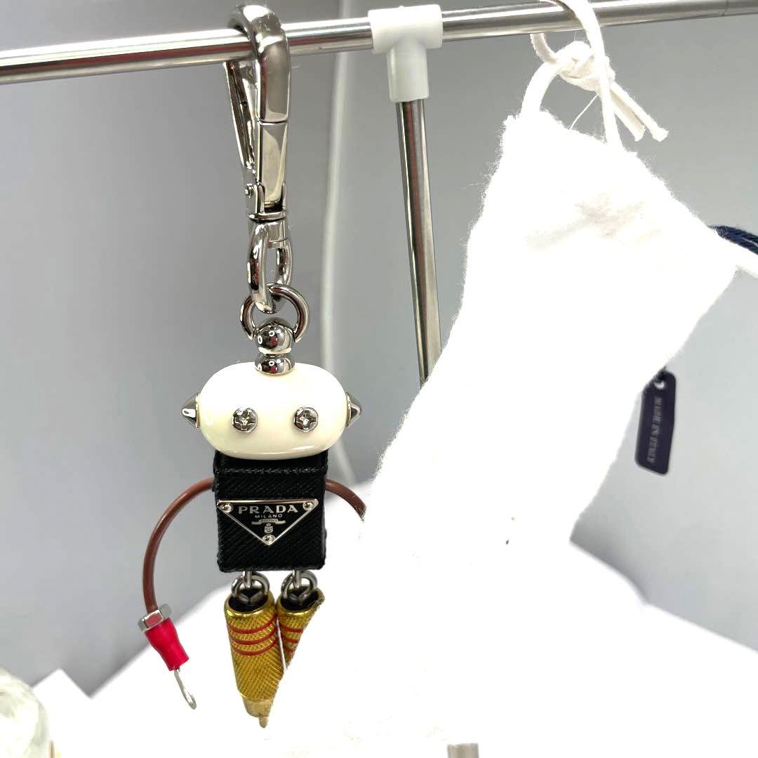 プラダ　ロボットキーホルダー　PRADA