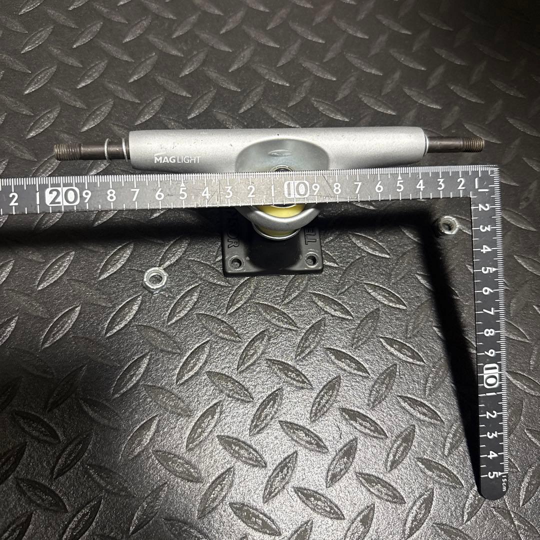 スケボートラック　テンサー　マグライト　TENSOR 5.25 HI