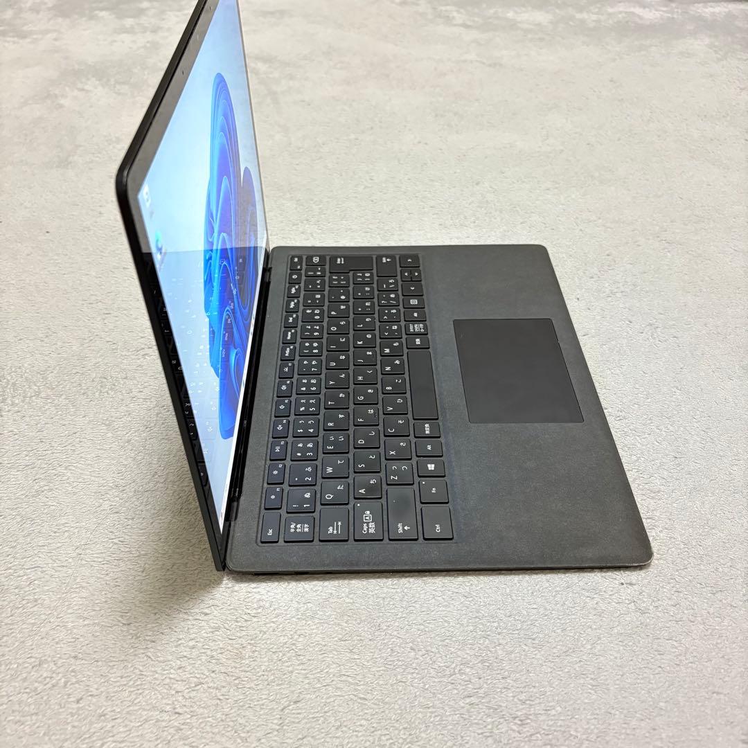 Microsoft Surface Laptop 2 ブラック