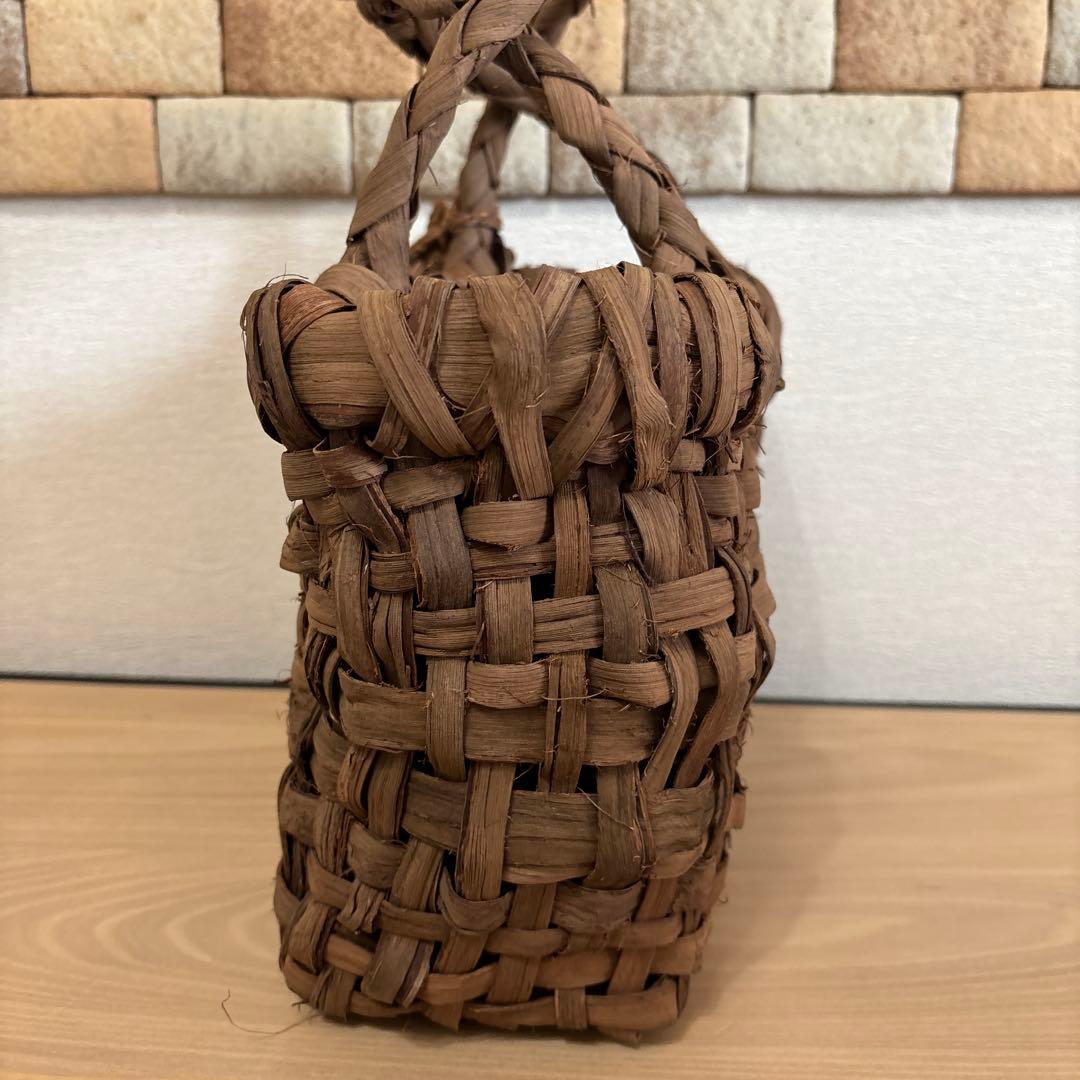 山葡萄　天然素材編み込みかごバッグ