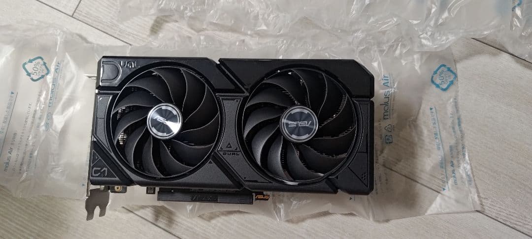 ASUS Radeon RX 7600 OC 8GB グラフィックボード