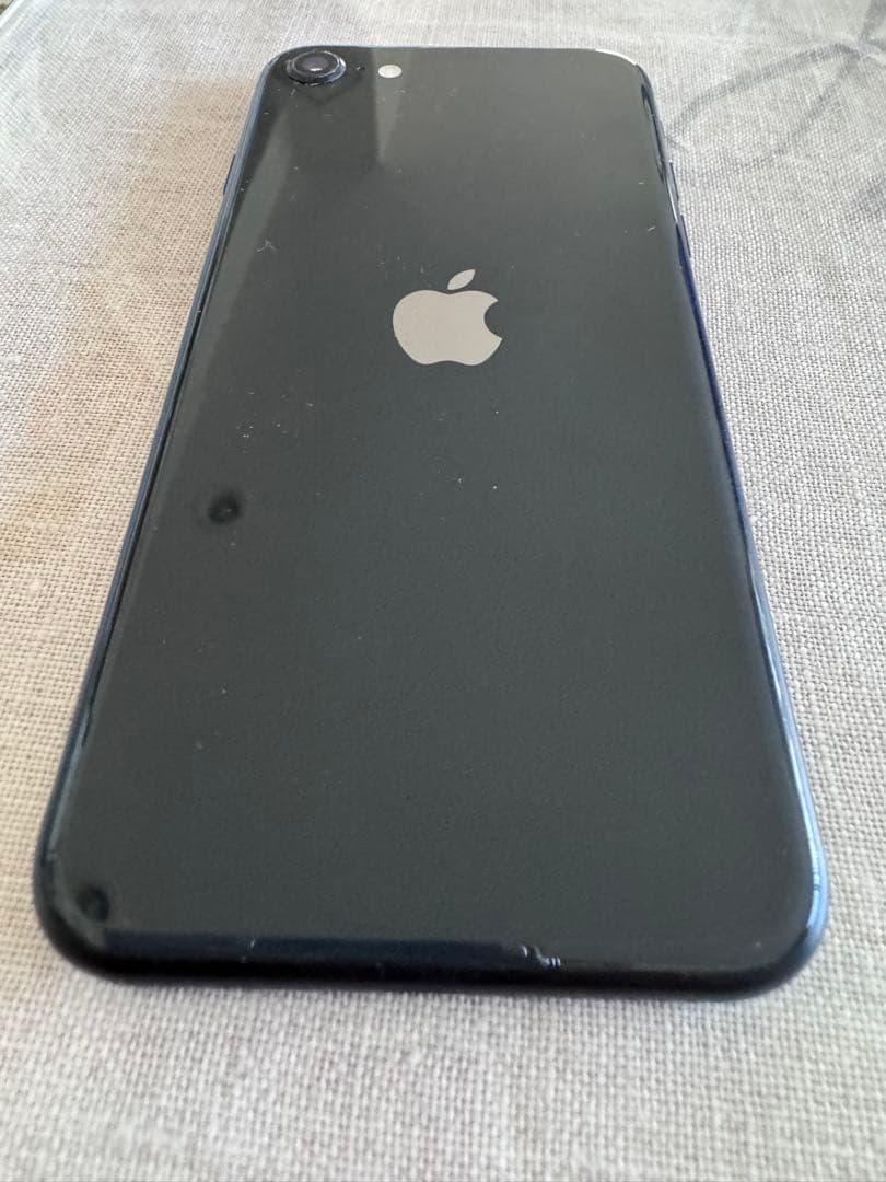 Apple iPhone SE2 128GB本体　SIMフリー