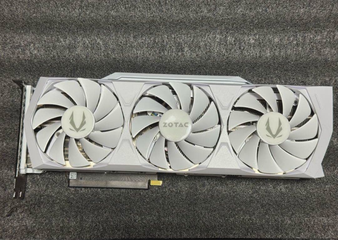 グラフィックボード・グラボ・ビデオカード ZOTAC RTX 3080 Trinity OC White 10GB