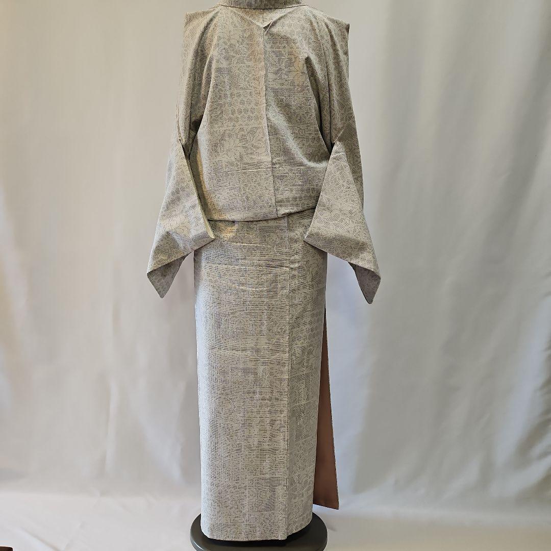 本真綿結城紬☆結城織物☆正絹☆結城紬☆仕付け付き☆薄いグレー地☆証紙あり