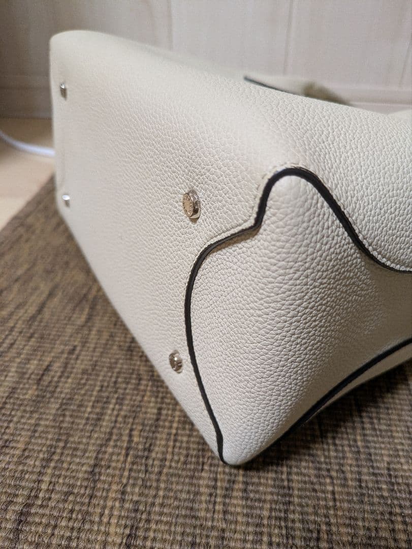 BONAVENTURA ミアトートアイボリー シュリンクレザー バッグ