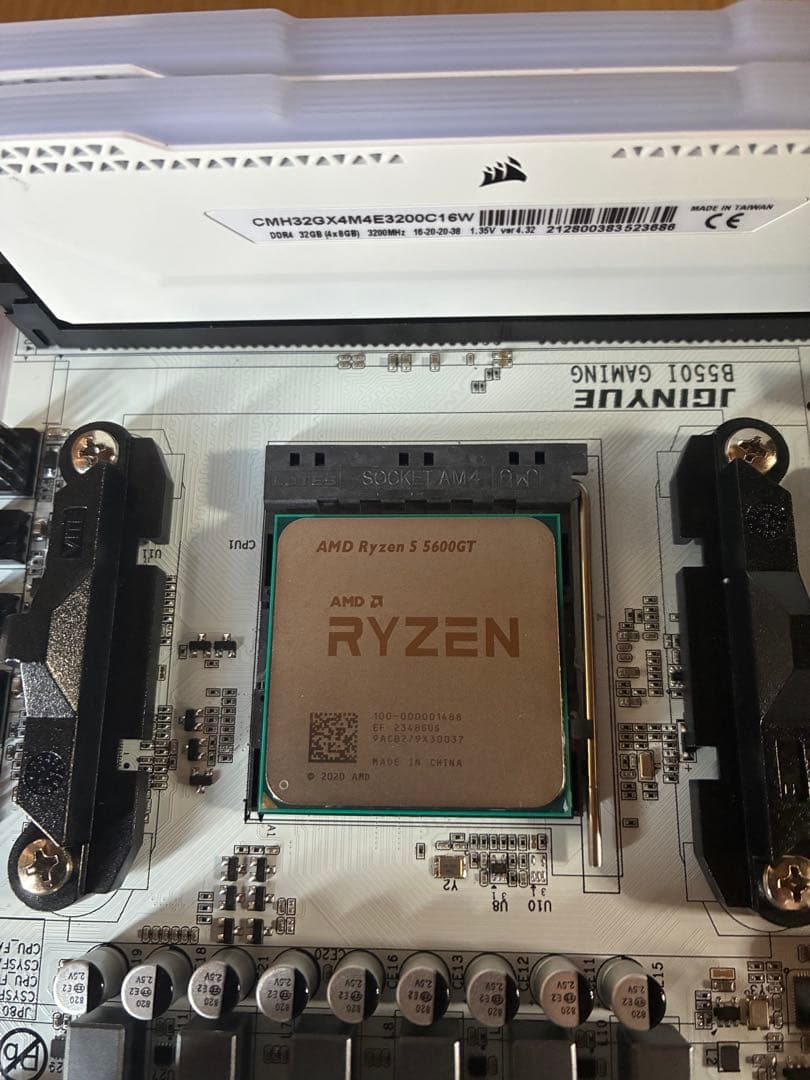 JGINYUE B550 マザーボード AMD Ryzen 5 5600GT