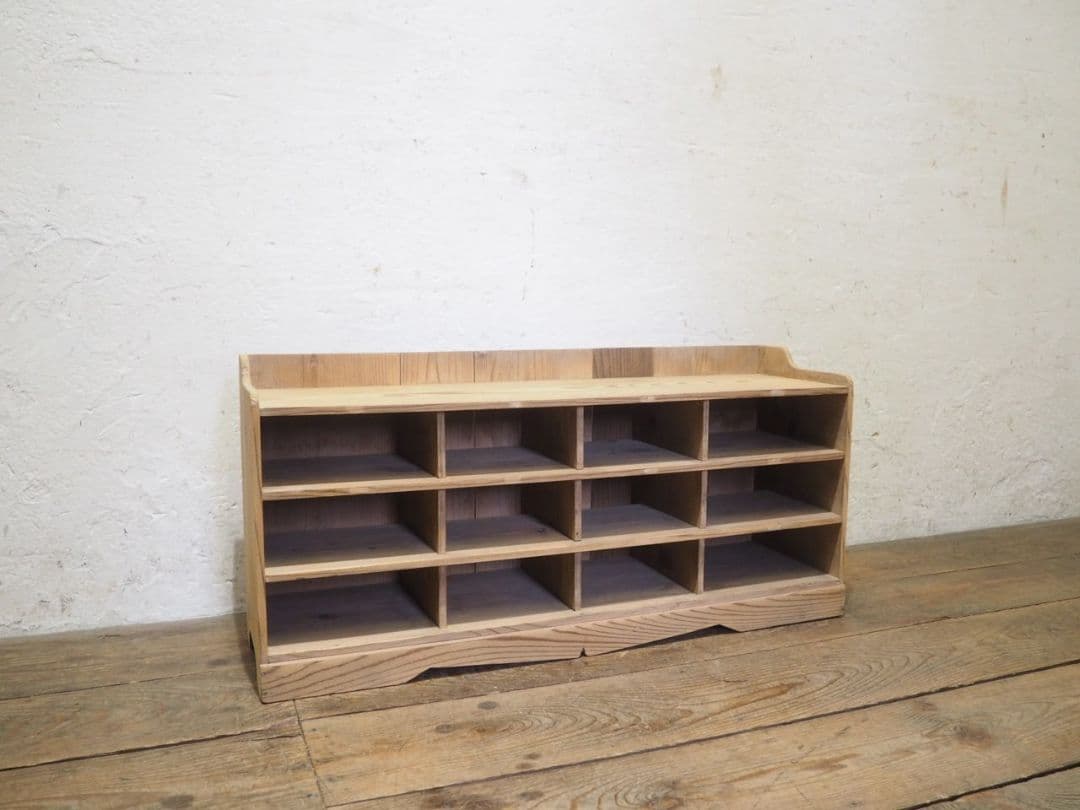 1200 ヴィンテージ　杉のディスプレイラック　収納棚　ケース　小物入れ　レトロ