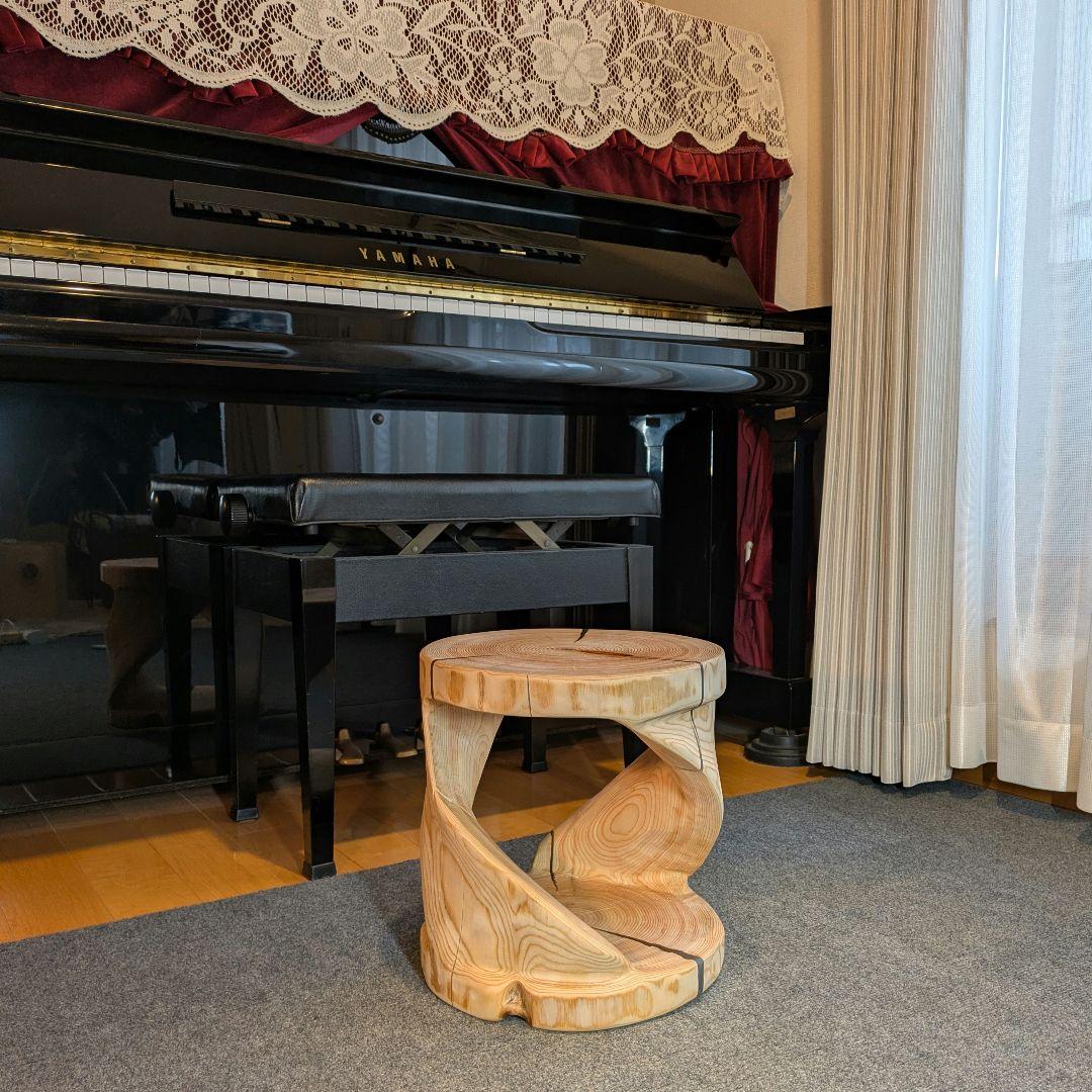 檜　丸太　椅子　スツール　くり抜き　ねじり　レジン　高さ約32.5cm