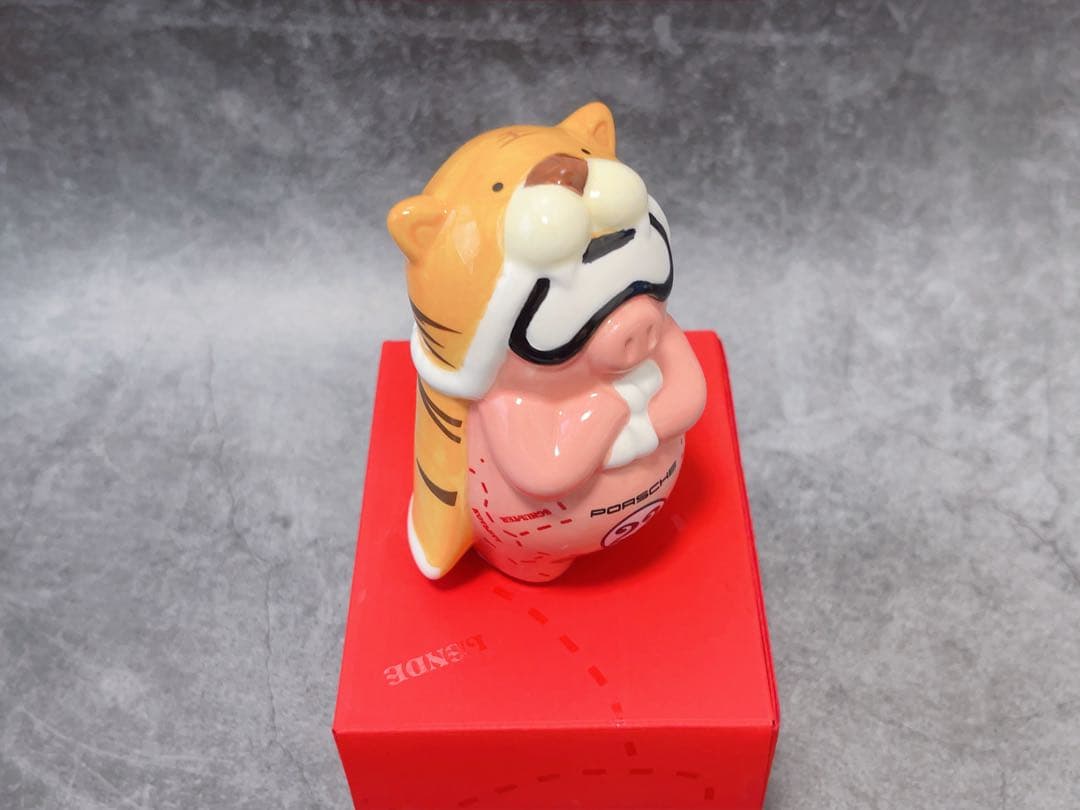 ポルシェ　ピンクピッグ　陶磁器　Porsche PINK トラ&ブタ
