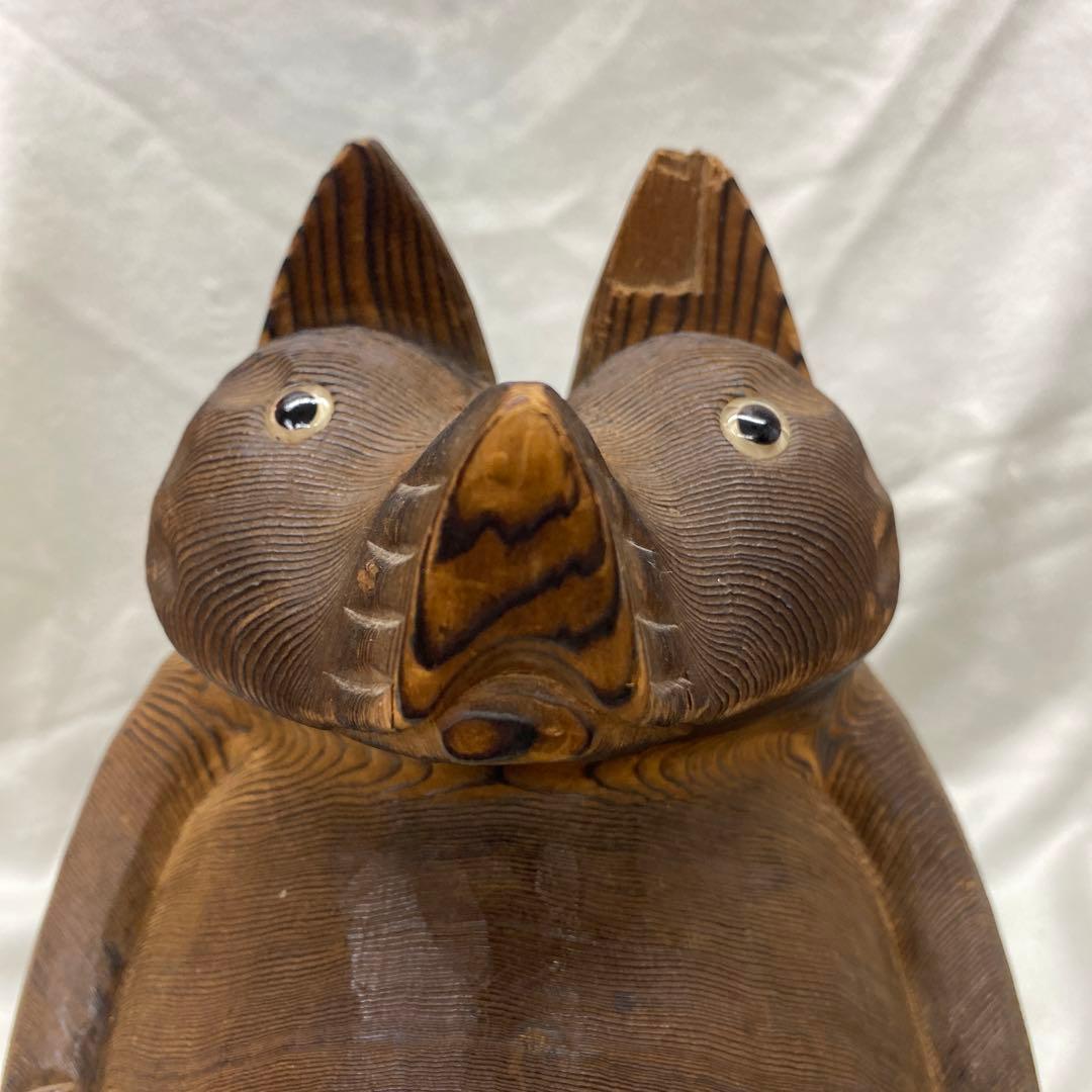 たぬきの木彫　置物　杉丸