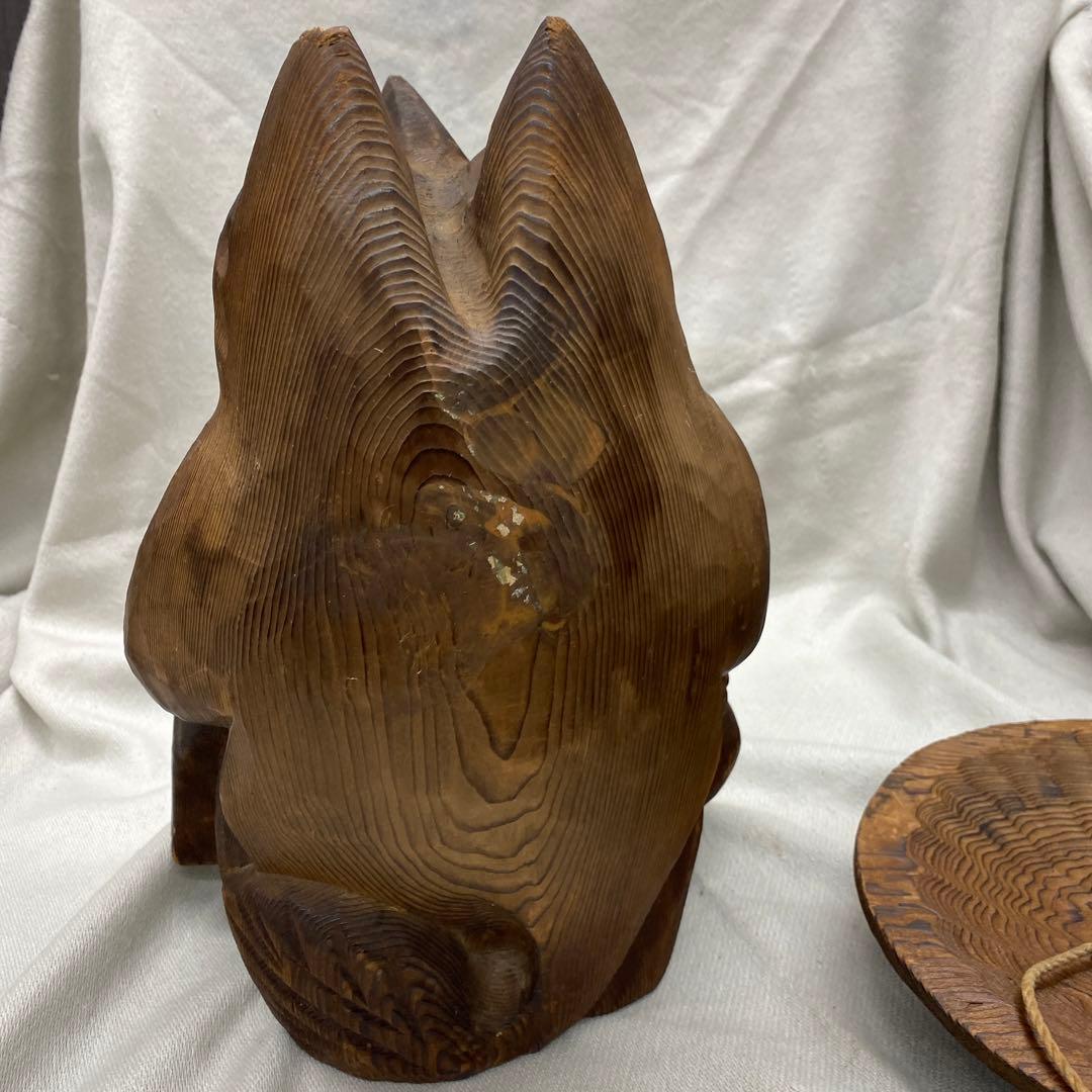 たぬきの木彫　置物　杉丸