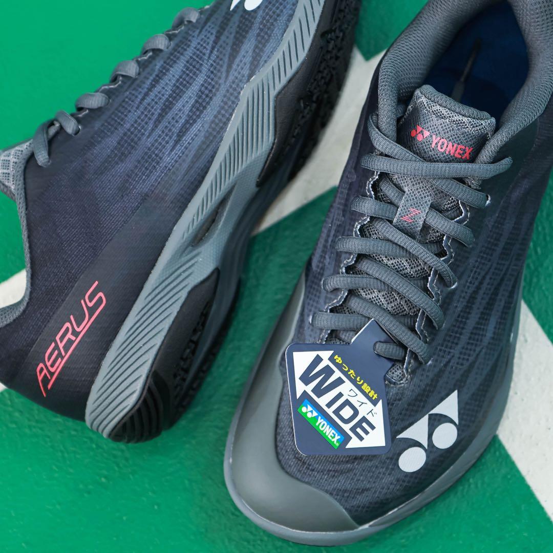 年内限定価格　YONEX バドミントンシューズ　SHBAZ2WY 23.0