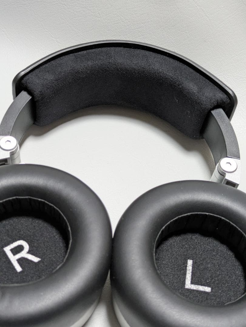 AKG K267 TIESTO 密閉型ヘッドホン(有線)、動作確認済