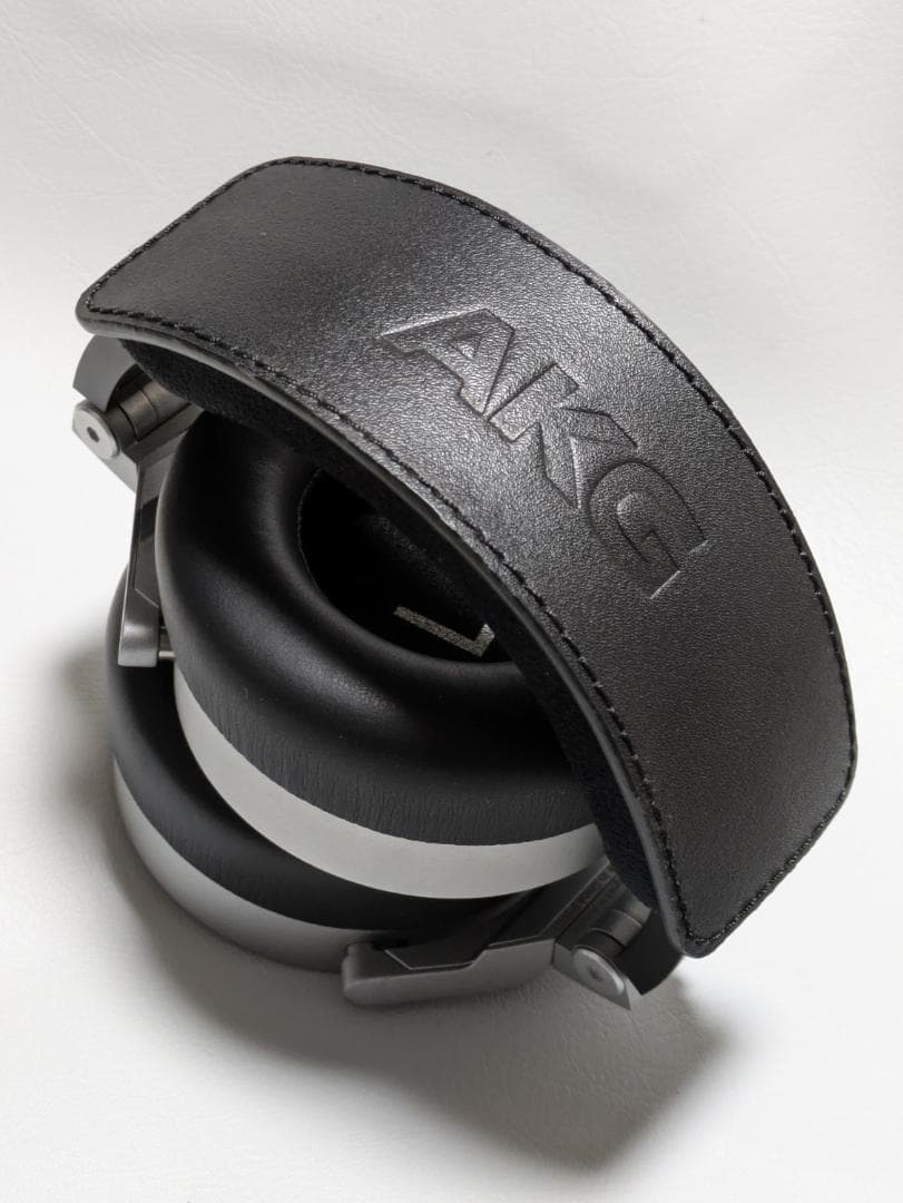 AKG K267 TIESTO 密閉型ヘッドホン(有線)、動作確認済