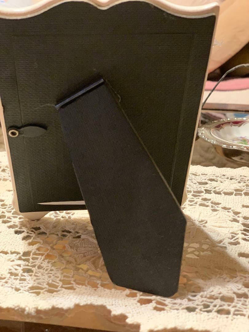 青い花柄の陶器製フォトフレーム