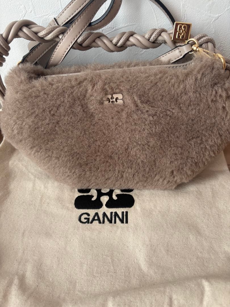 Ganni Bou Bag Mini Fur 美品　即日発送　ガニー