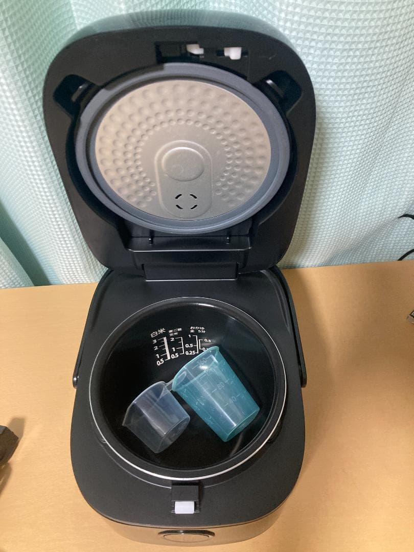 ★★美品★2023年製 TOSHIBA IHジャー 炊飯器 RC-5XT