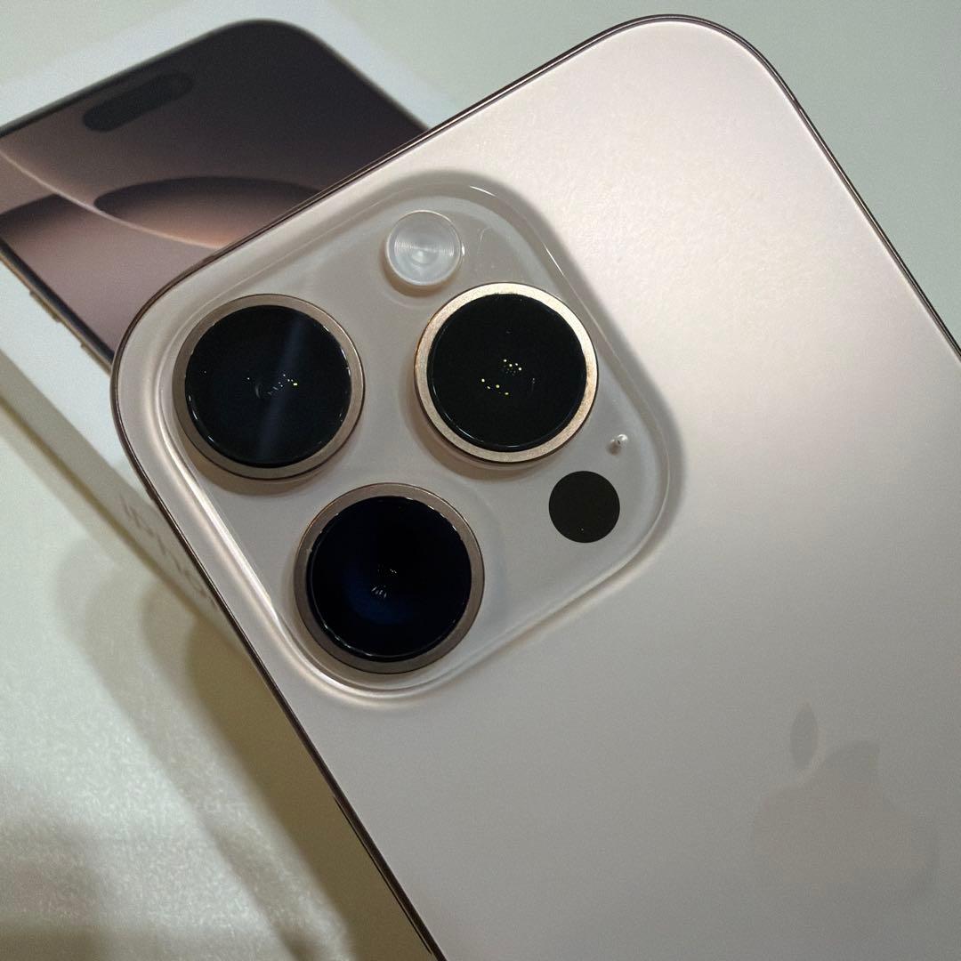 [美品]Apple iPhone 16Pro ゴールド 本体