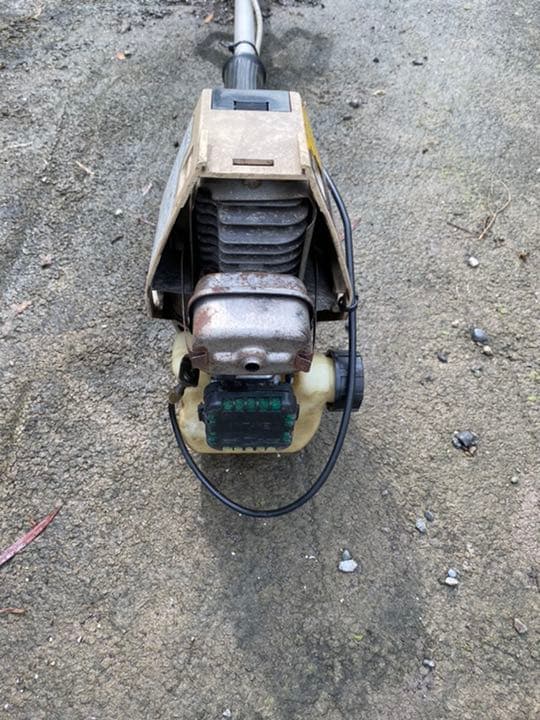 エンジン 草刈機 刈払機　軽量