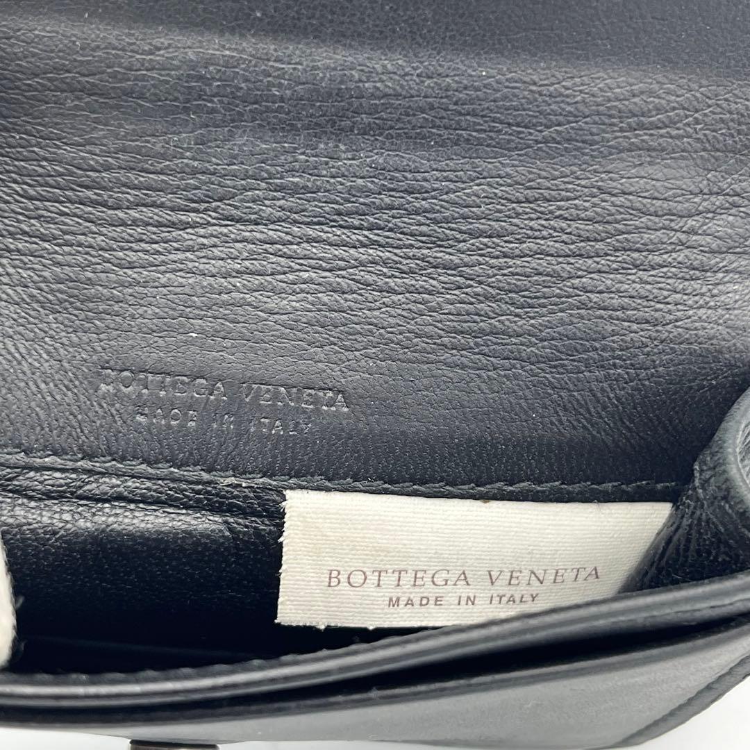 【人気アイテム】ボッテガヴェネタ　名刺入れ　イントレチャート　黒