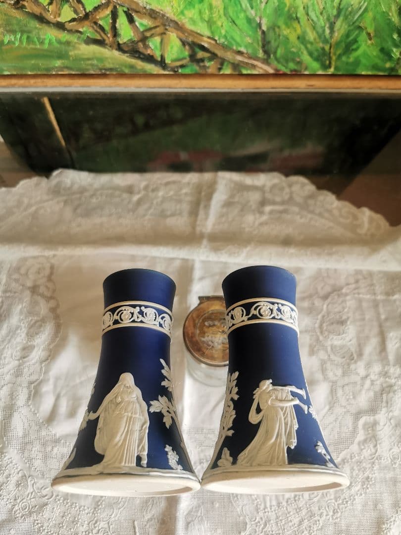 アンティーク英国 アダムスジャスパー カメオ技法 古ラッパ供物の女性像ペアベース