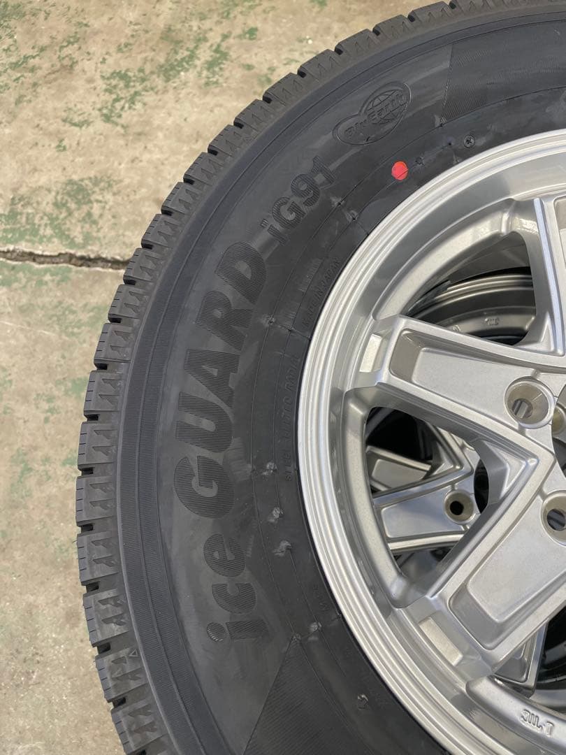 【新品スタッドレスタイヤ】195/80R15ホイール付き 4本セット