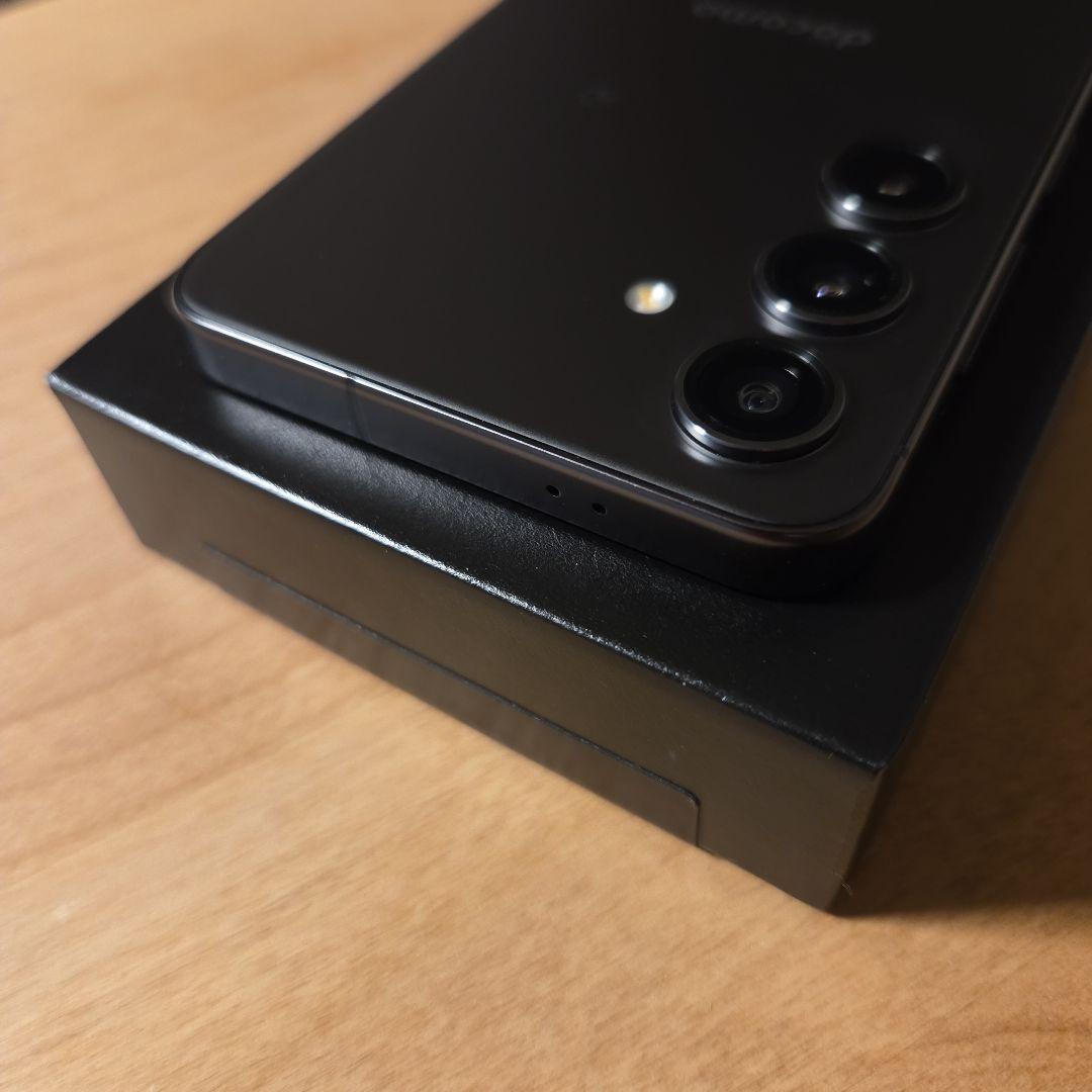 美品 Galaxy S24 オニキス ブラック ドコモ SIMフリー