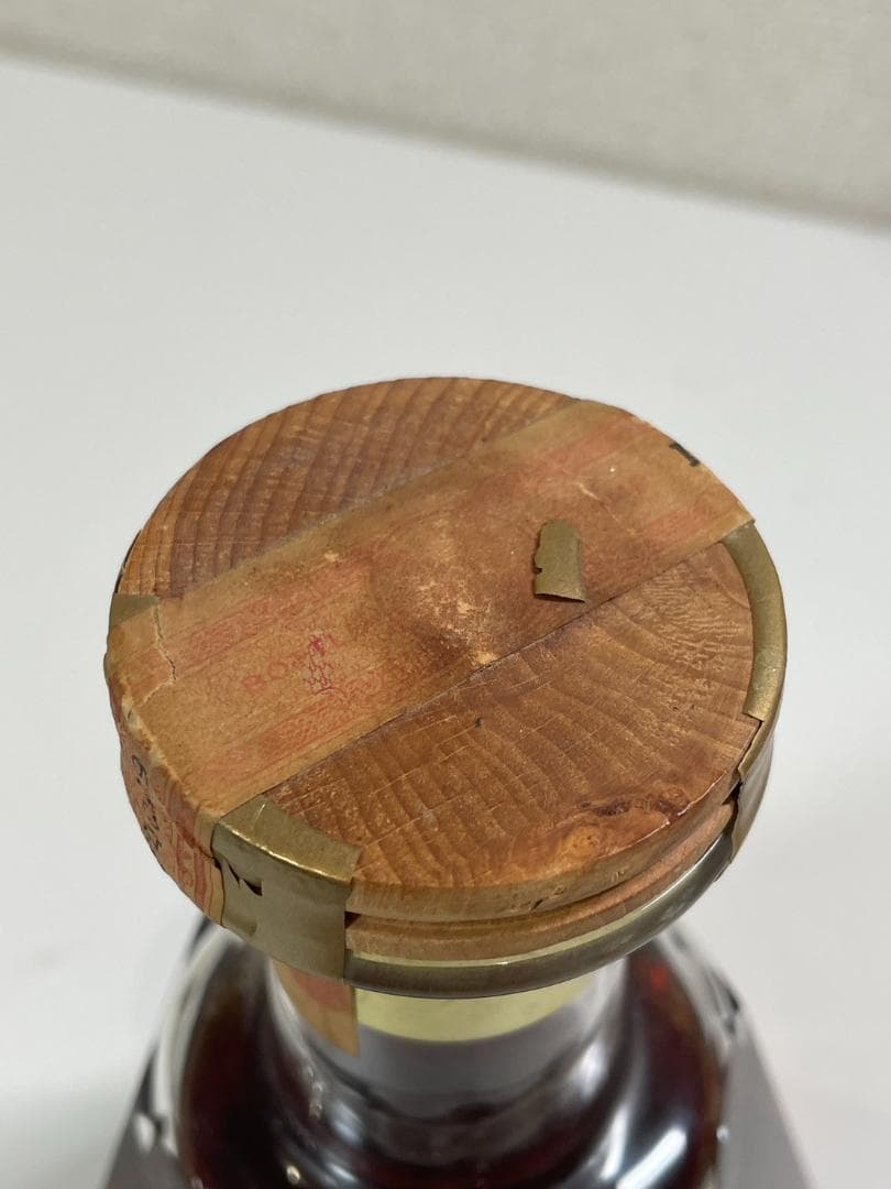 【訳アリ】Couruvoisier クルボアジェ VOC 酒ブランデー バカラ