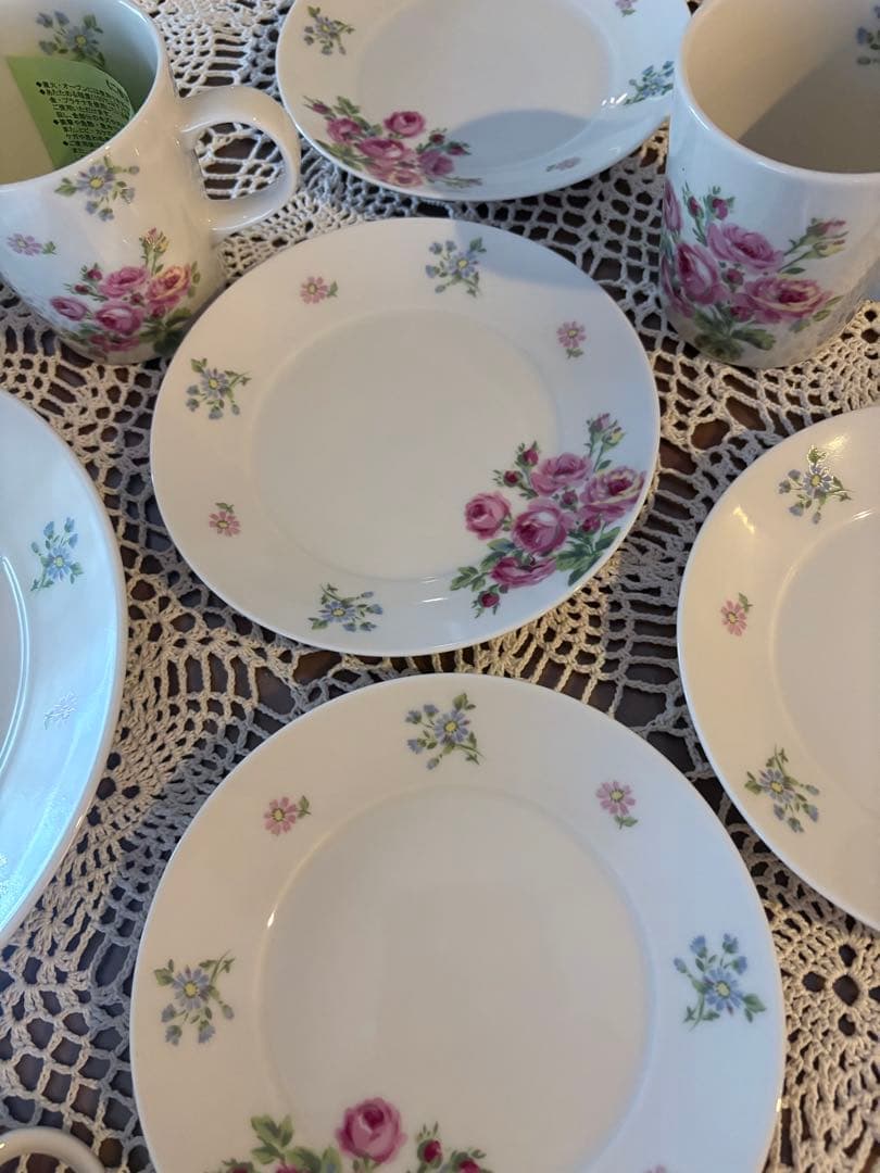 新品 未使用 LAURA ASHLEY バンチェッド 薔薇 9ピース セット