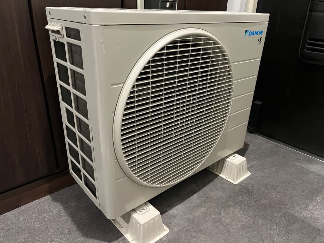 ＜室内機のみ。室外機と要同時購入＞DAIKIN 2023年購入 8畳用エアコン