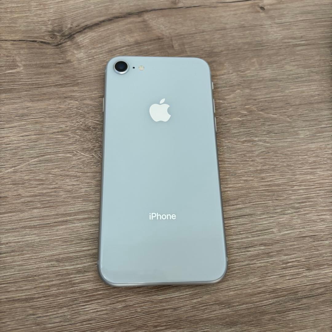 iPhone8 64GB 本体