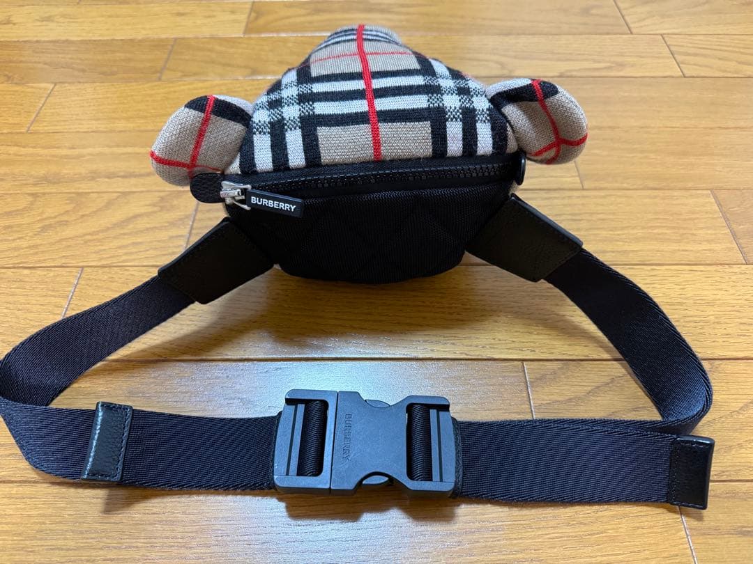 美品　BURBERRY クマ　くま　ベア　ボディバッグ　ウエストポーチ　ウール
