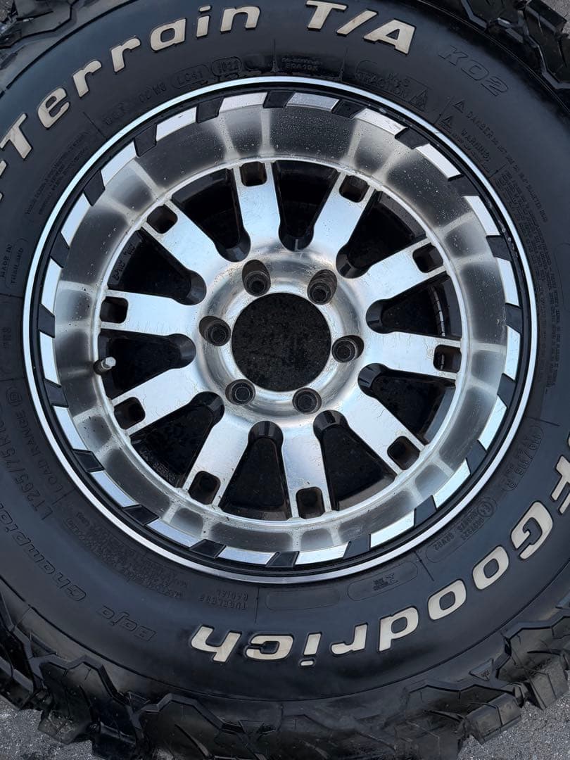 ランクル用タイヤホイール 4本セット LT265/75R16 8J 2022年