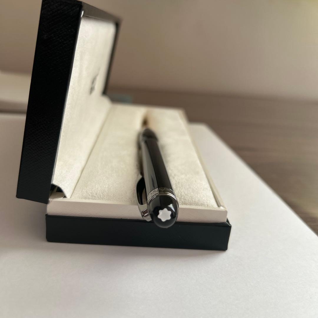 MONTBLANC ボールペン　黒