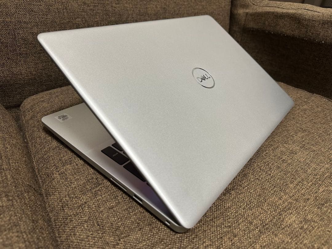 DELL Inspiron 15.6インチ シルバーI5-10世代16GB