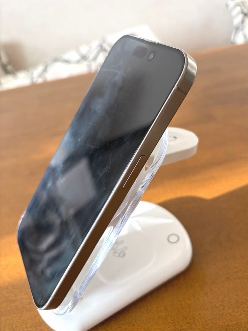 Apple iPhone 15 Pro SIMフリー 128GB 残量88%