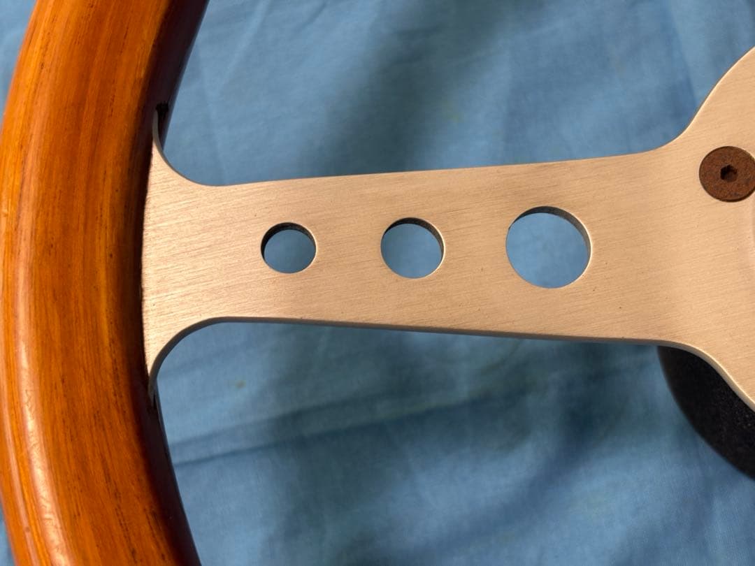 MOMO INDY ステアリングホイール