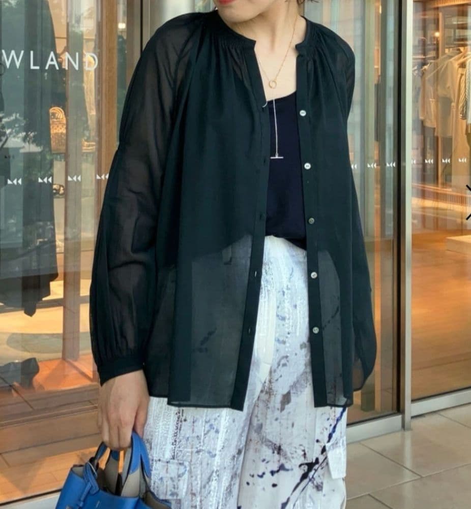 25SS 美品 トゥモローランド シャイニーオーガンジー シャーリングブラウス