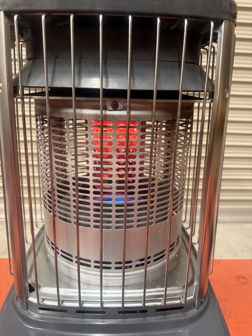 業務用　TOYOTOMI（トヨトミ）石油ストーブ　KF-19N