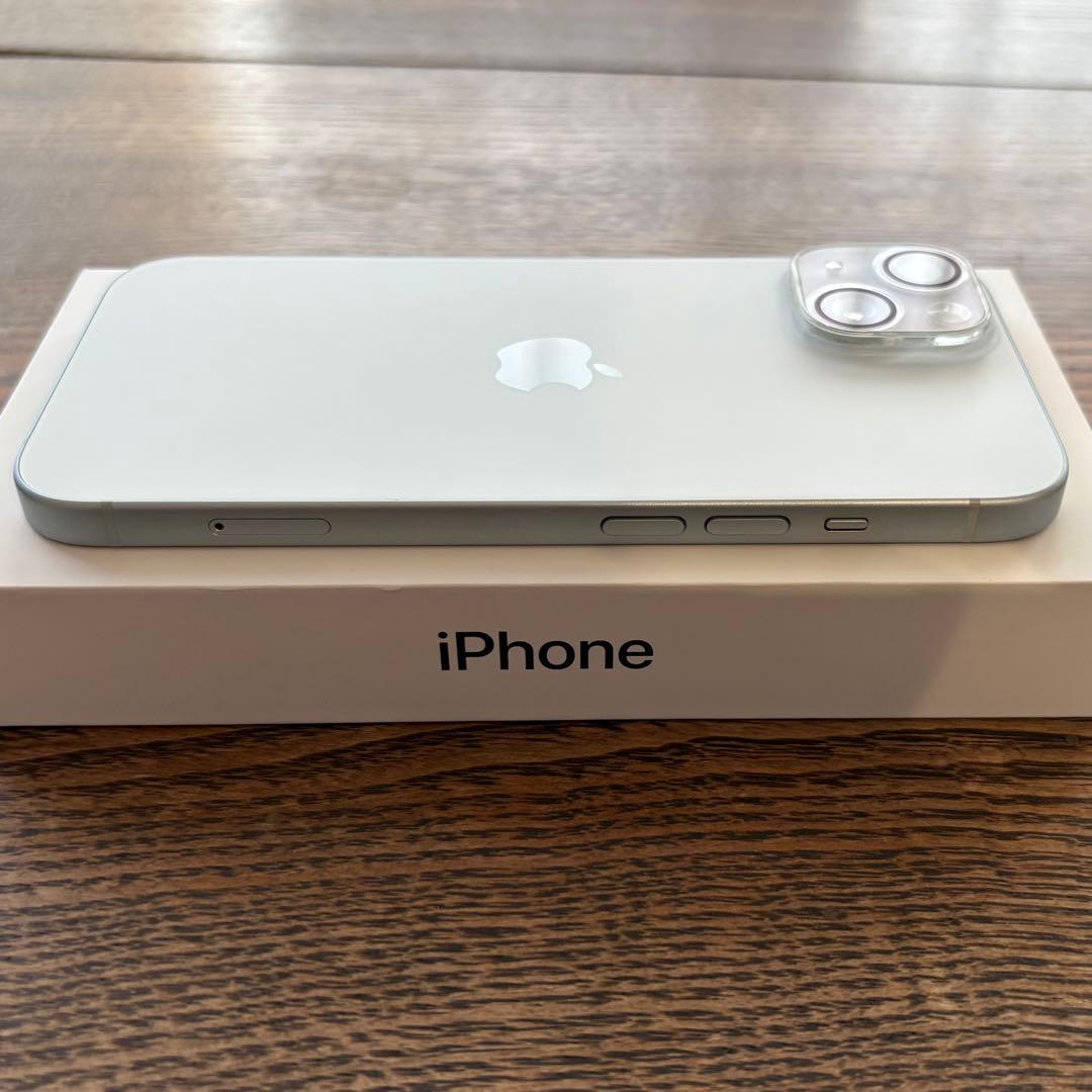 【美品】Apple iPhone 15 256GB SIMフリー