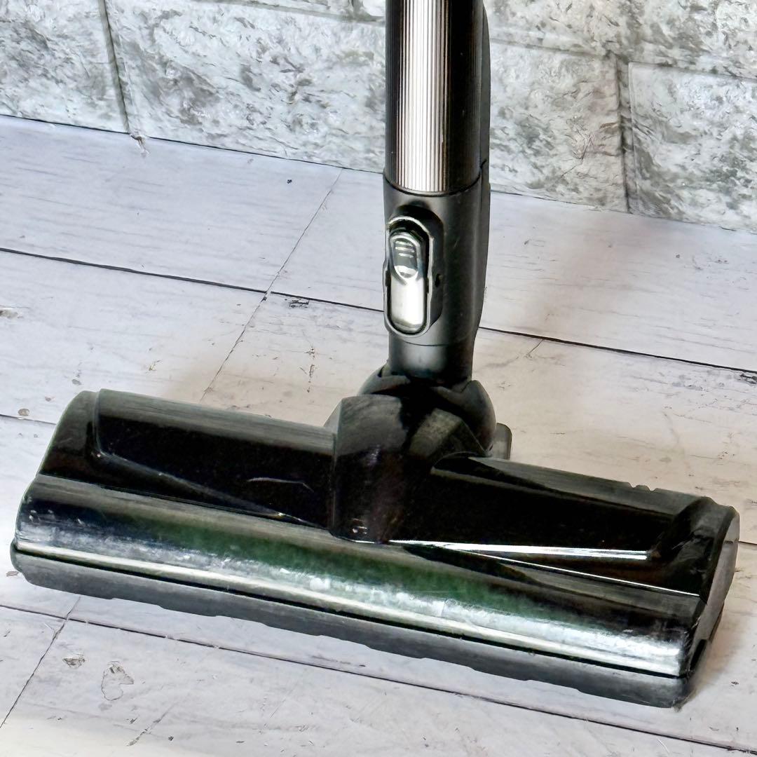 2022年製 東芝「トルネオ・コードレス」スティッククリーナー