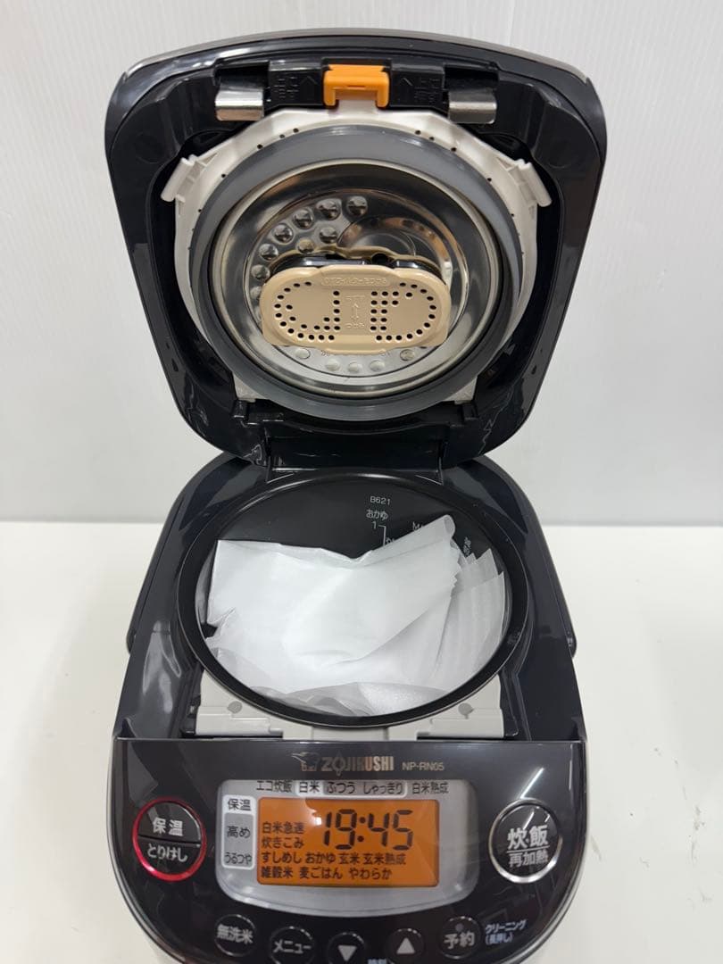 象印 圧力IH炊飯ジャー NP-RN05（0.5合～3合炊き）2023年製